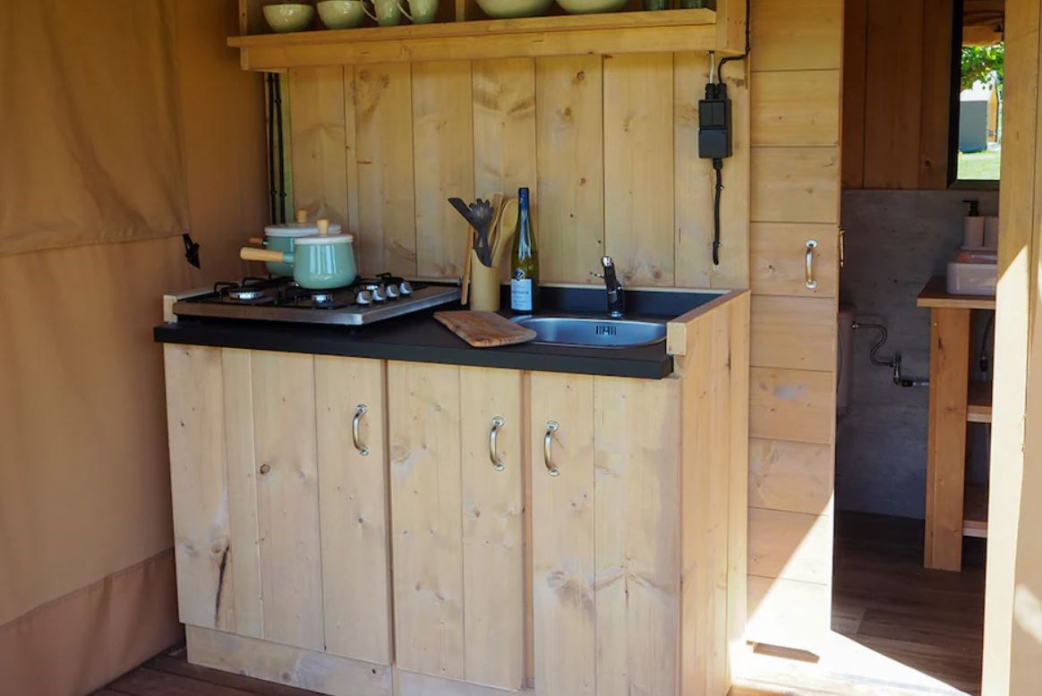 Safaritent voor 2 personen met een verdieping