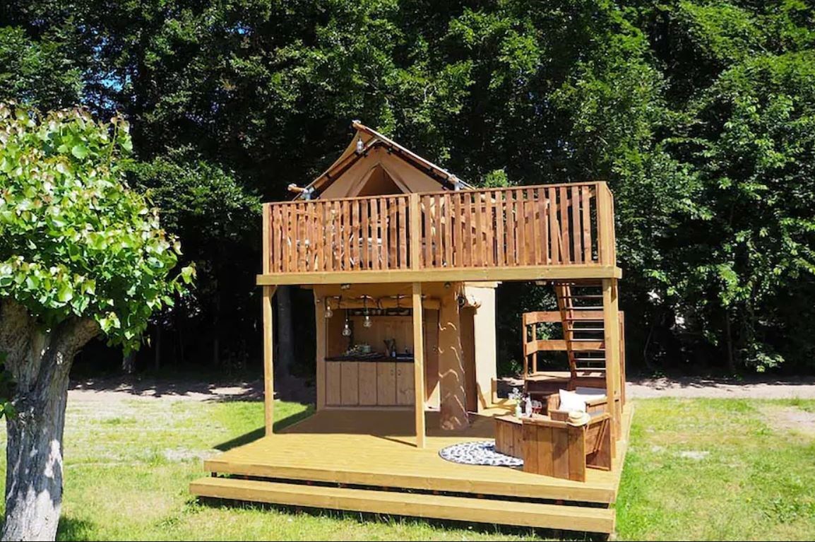 Safaritent voor 2 personen met een verdieping