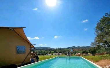 Luxe Lodgetent met je eigen privé zwembad Luxe Lodgetent met je eigen privé zwembad