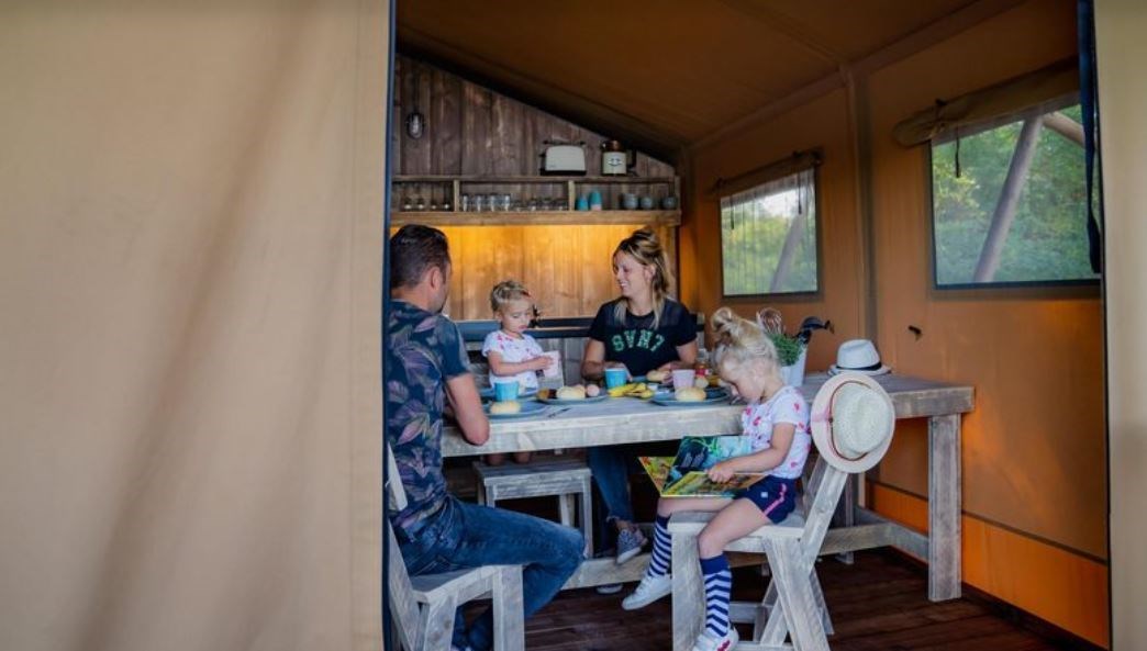 Waterlodge glampingtent