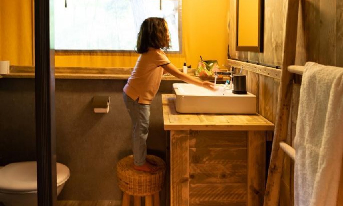 Safaritent met eigen sanitair en airco in Kroatië