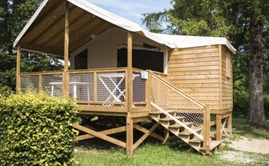 Glamping in een Cabane met badkamer in de Jura Glamping in een Cabane met badkamer in de Jura