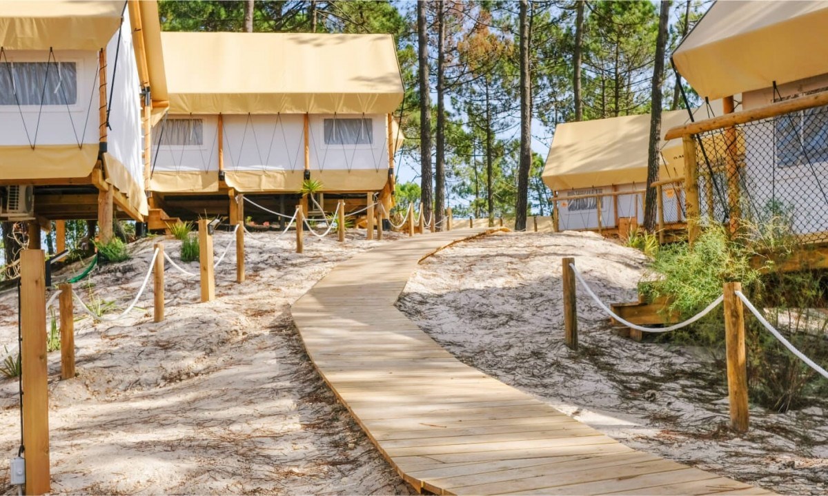 Safaritent met eigen badkamer