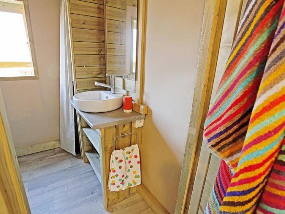 Sfeervolle Lodgetent met badkamer