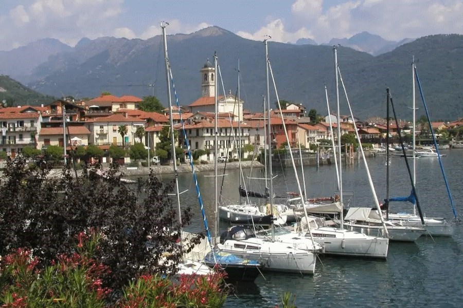 Glamping in een Airlodge aan een privéstrand bij Lago Maggiore