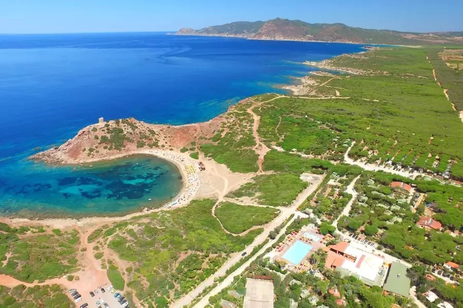 Lodgetent op Sardinië op 150 meter van zee