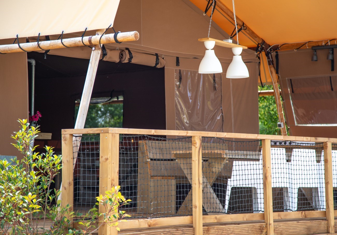 Safaritent met privé sanitair in Kroatië