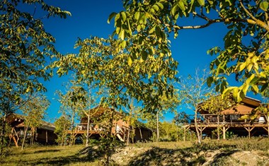 Safaritent met privé sanitair op een authentieke agriturismo in Umbrië Safaritent met privé sanitair op een authentieke agriturismo in Umbrië