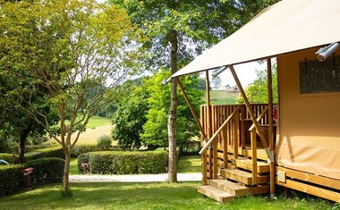 Glamping in een luxe Tent Lodge met adembenemend uitzicht op de bergen Glamping in een luxe Tent Lodge met adembenemend uitzicht op de bergen
