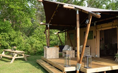 Luxury Lodgetent op één van de mooiste plekjes in Hof van Twente Luxury Lodgetent op één van de mooiste plekjes in Hof van Twente