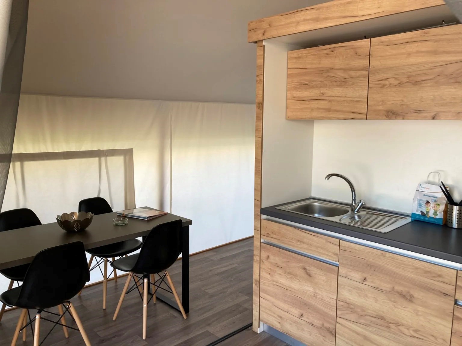 Glampingtent voor 4 personen in Kaatsheuvel