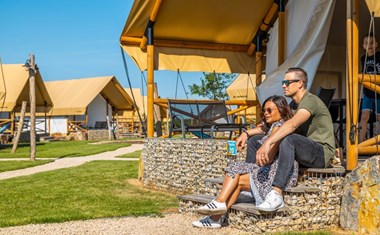 Glampingtent voor 6 personen tussen Maastricht en Valkenburg Glampingtent voor 6 personen tussen Maastricht en Valkenburg