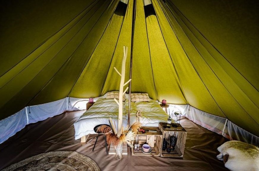 Glamping Bell tent op een eiland