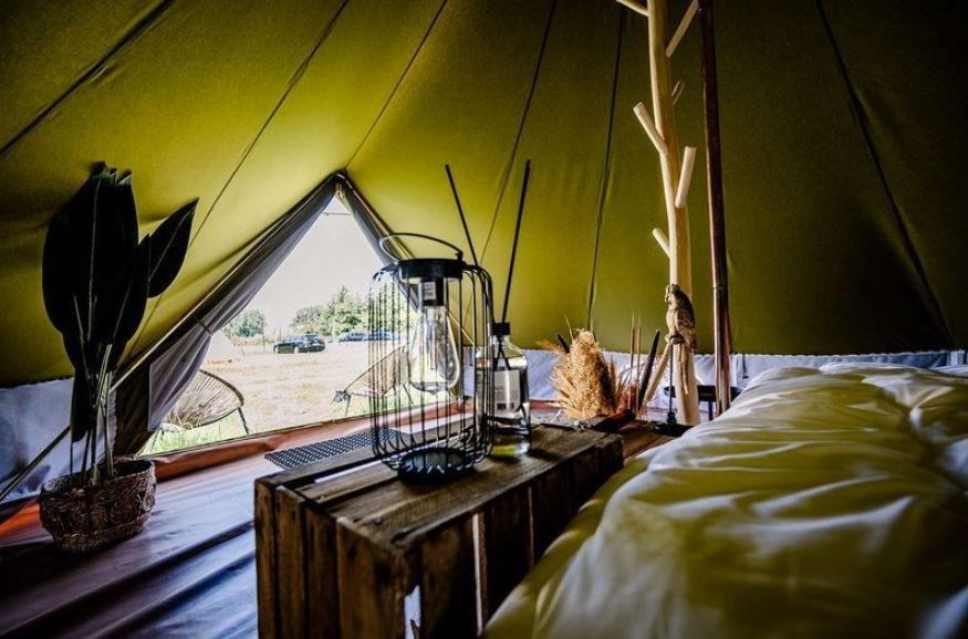 Glamping Bell tent op een eiland