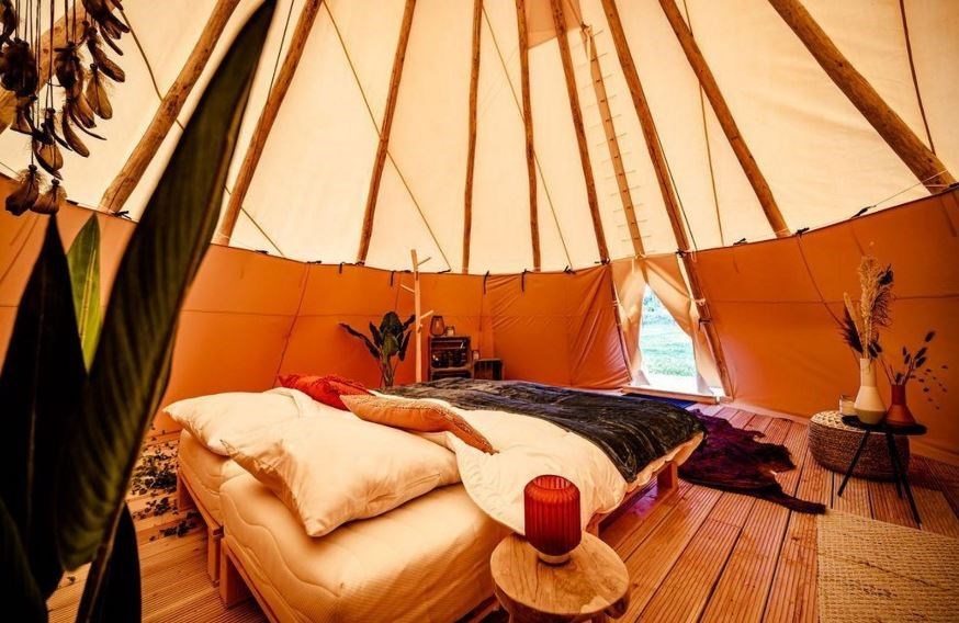 Tipi tent op een eiland