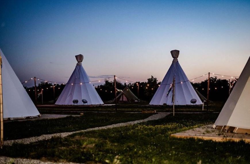 Tipi tent op een eiland