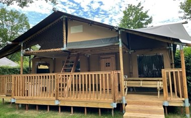 8-persoons Glampingtent met badkamer 8-persoons Glampingtent met badkamer