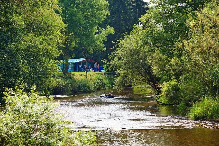 Ruime Safaritent voor 6 personen met badkamer