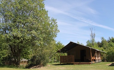 Glamping in Denemarken in een stoere Safaritent met badkamer Glamping in Denemarken in een stoere Safaritent met badkamer