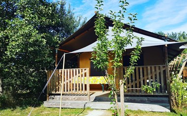 Safaritent met badkamer in het mooie Frankrijk Safaritent met badkamer in het mooie Frankrijk