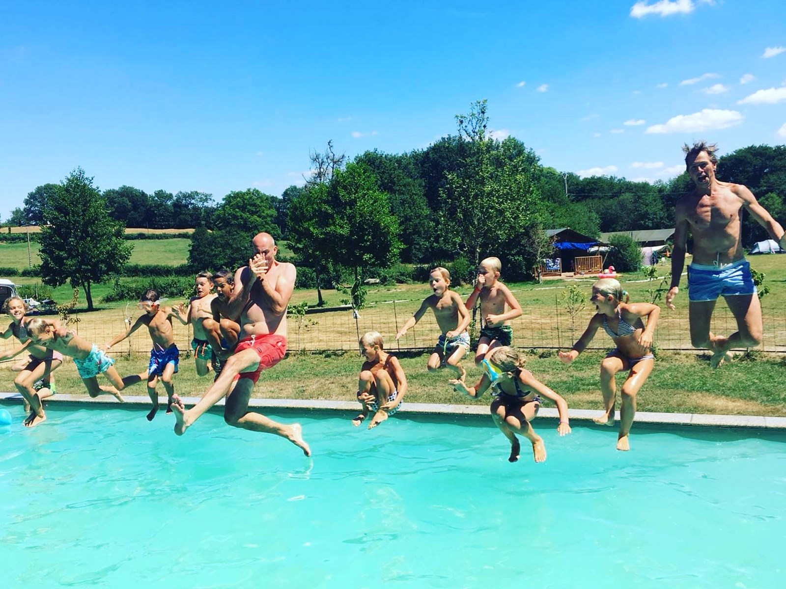 Safaritent met badkamer in het mooie Frankrijk