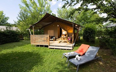 Glamping Safaritent met privé sanitair Glamping Safaritent met privé sanitair