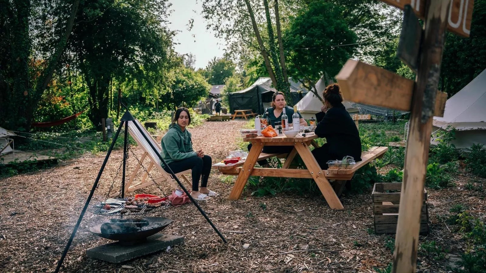 Unieke Glamping Triple Tipi