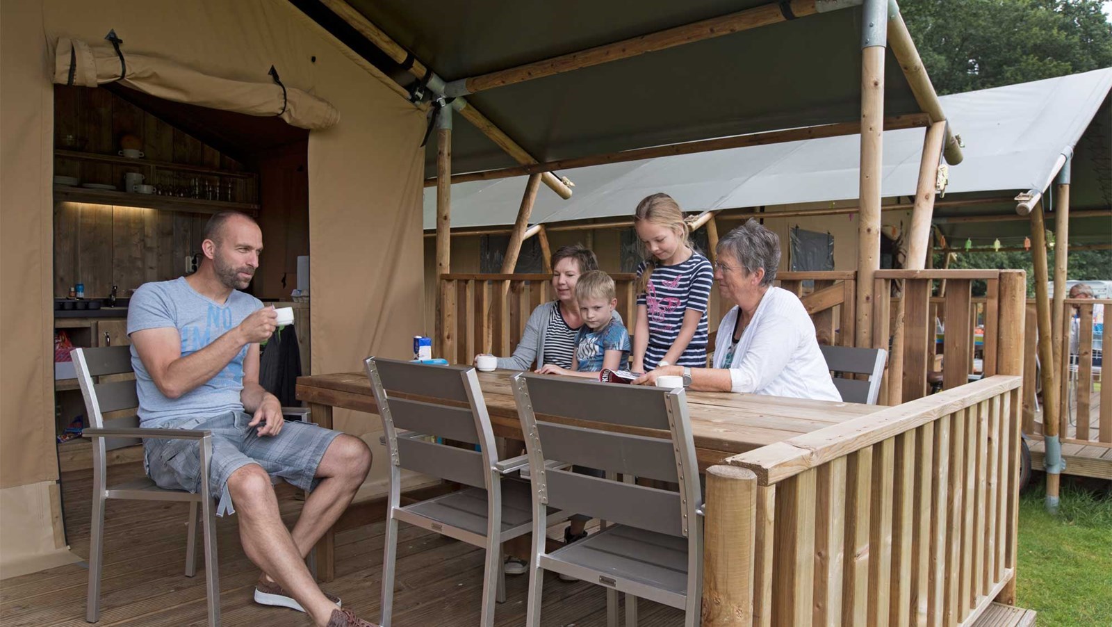 Glamping tent met eigen badkamer op de Utrechtse Heuvelrug