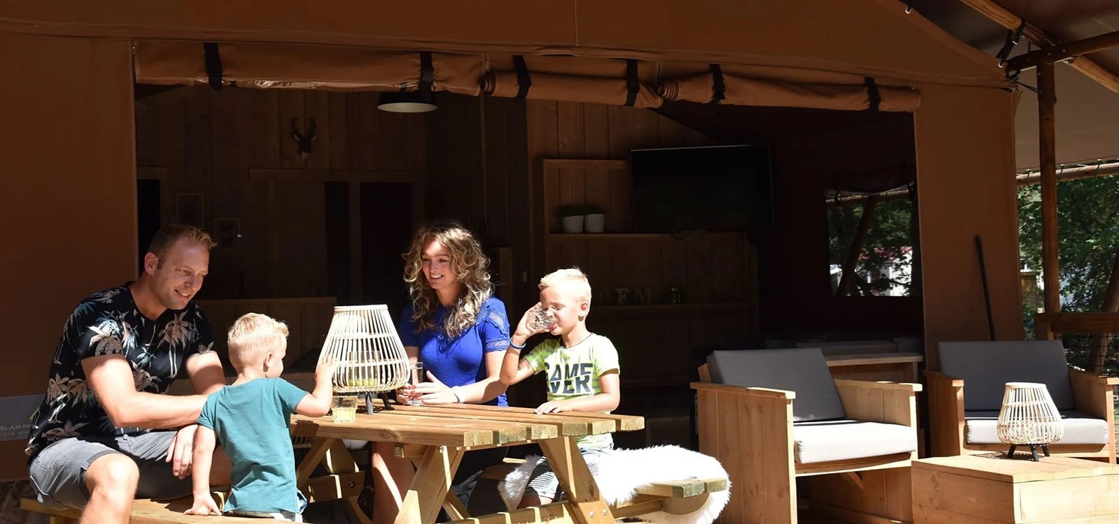 Glamping met je hond in een Bos Lodge