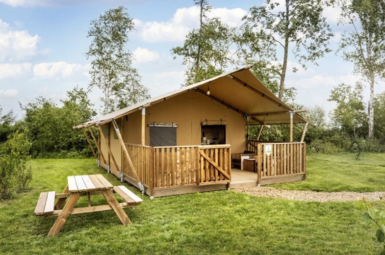 Avonturen glampingtent op een familie resort Avonturen glampingtent op een familie resort