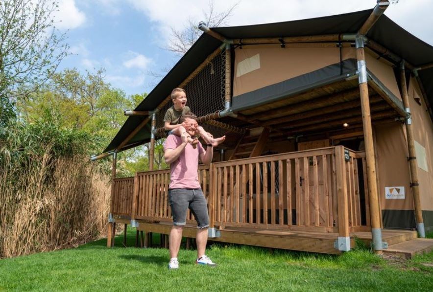 Ranger Safaritent met een spectaculair uitzicht op het water