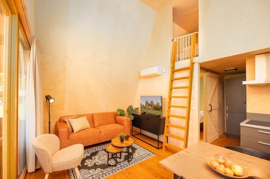 Tentsuite XL met privé sanitair in Twente