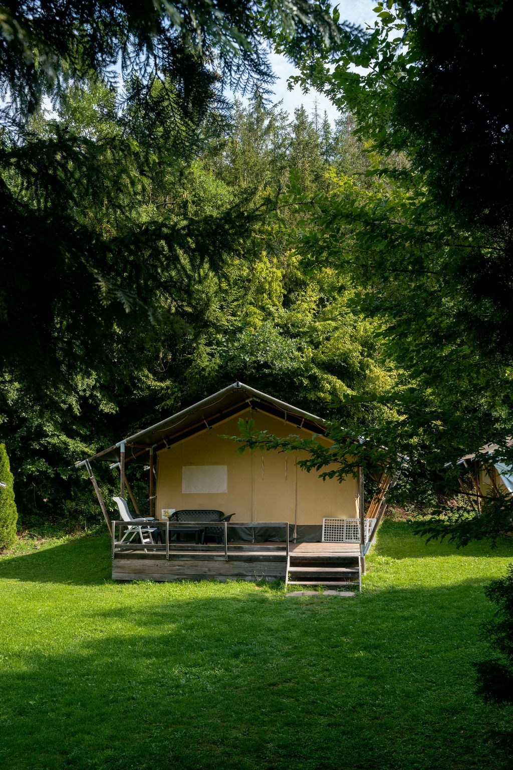 Safaritent met badkamer in Rheinland-Pfalz 