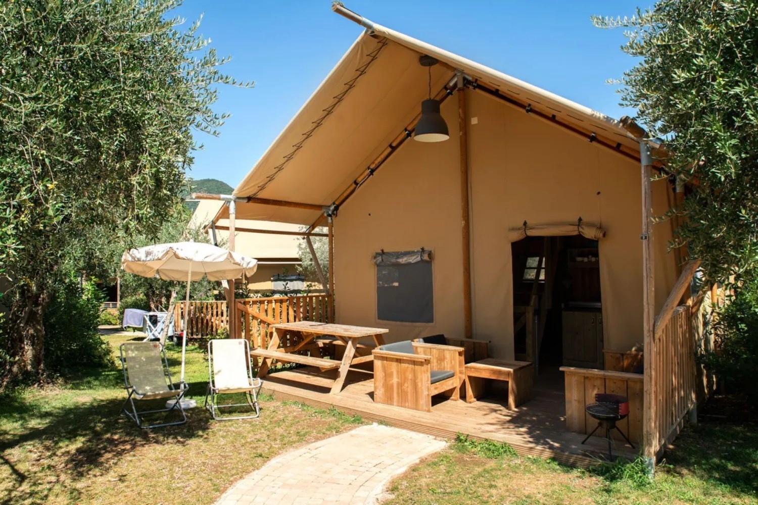 Safaritent met badkamer Gardameer