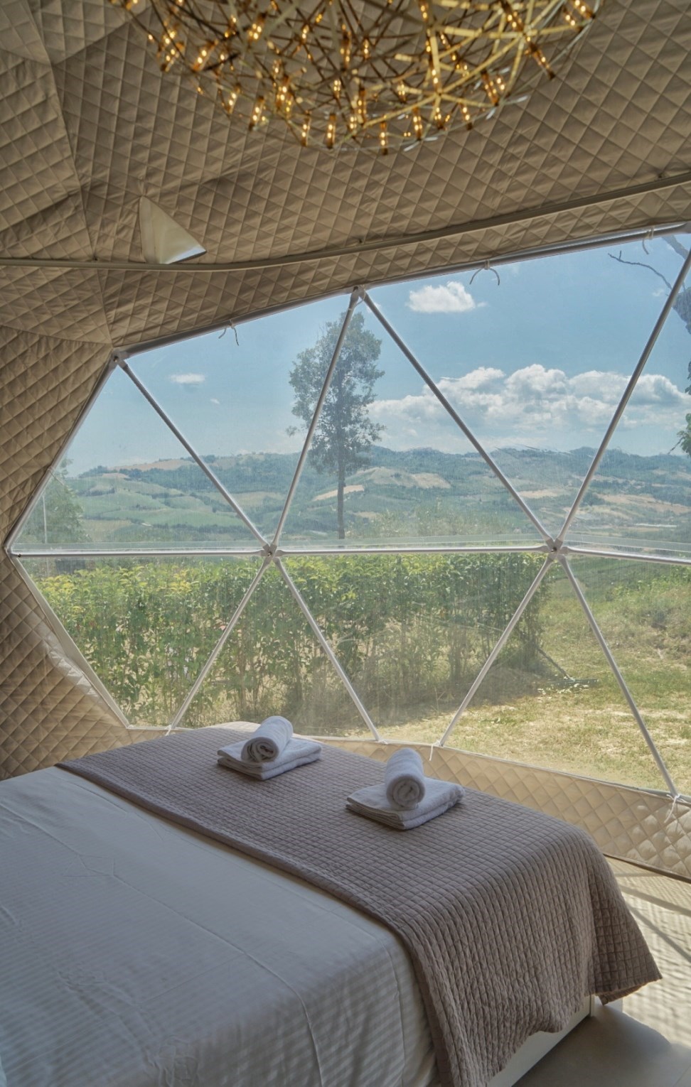 Luxe Geodome met airco in Italië