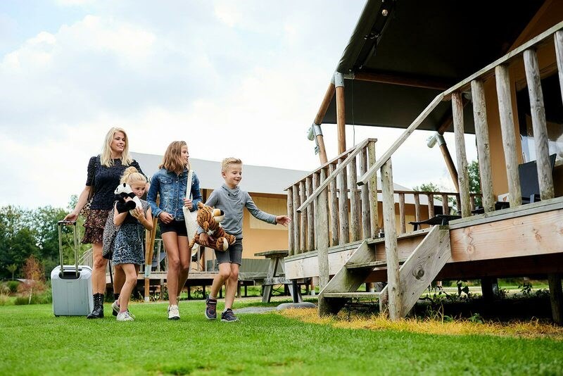 Safaritent met badkamer voor 6 personen 