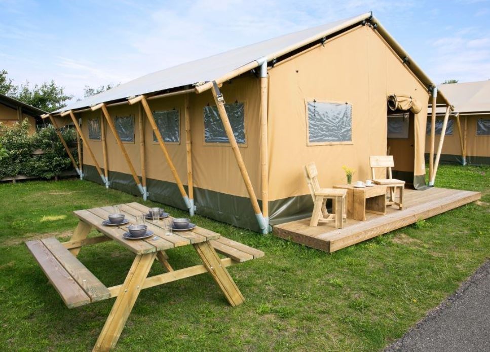 Safaritent in de kop van Noord-Holland