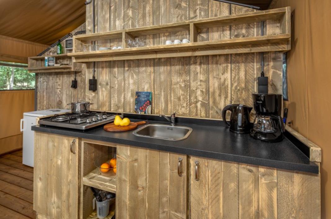 Safaritent in de Zeeuwse duinen