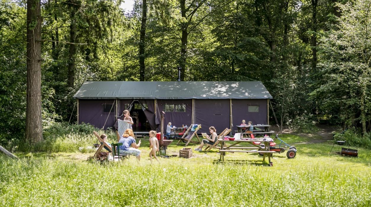 Safaritent op een boerderij 
